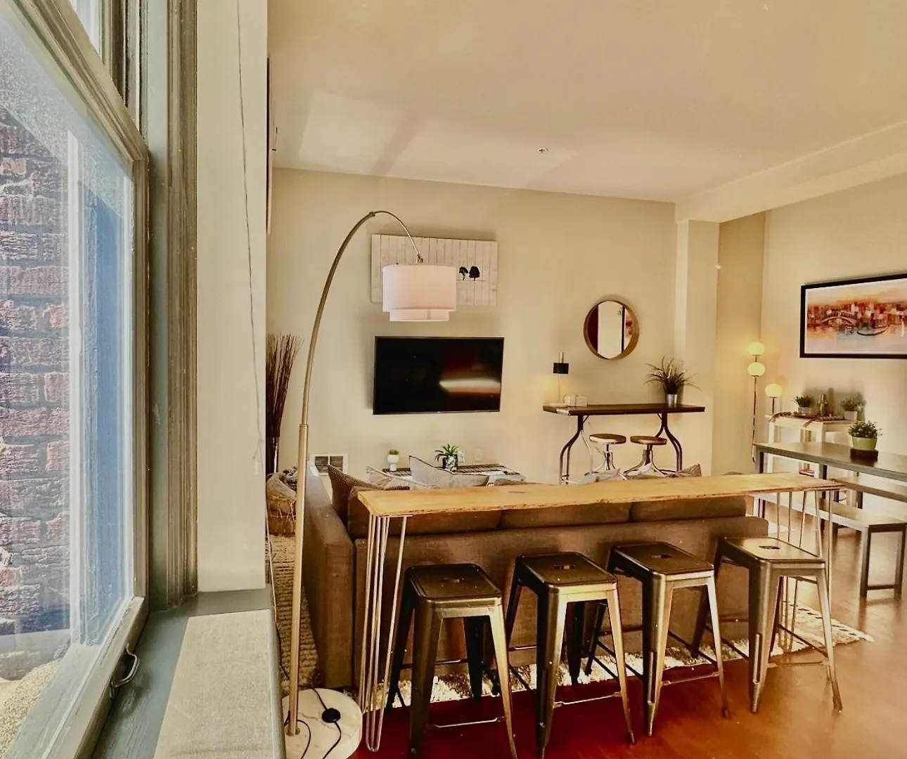 Apartment Charming Downtown Seattle Condo With Water Views