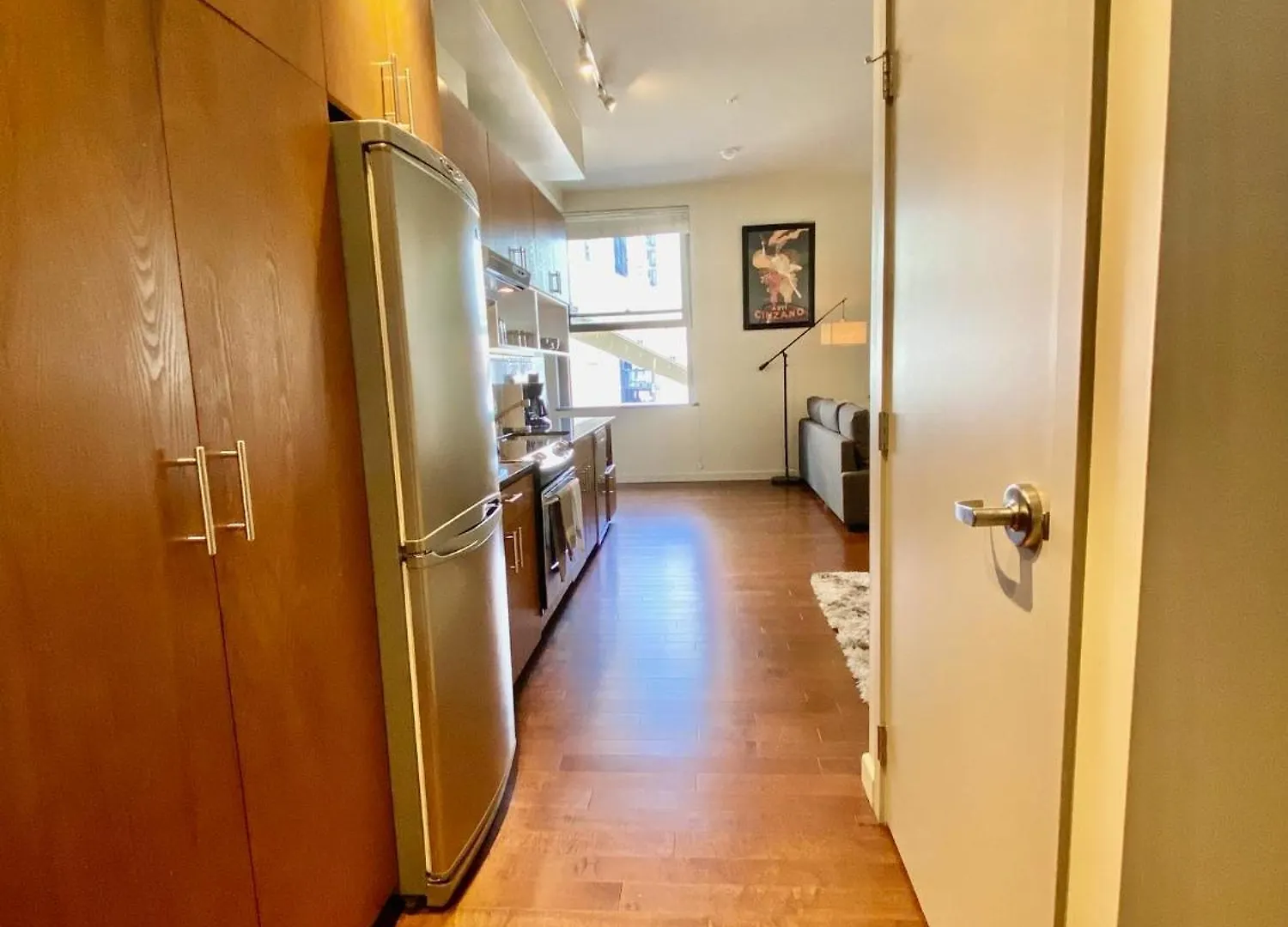Apartment Charming Downtown Seattle Condo With Water Views